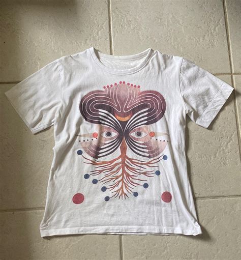 chloe graphic tops